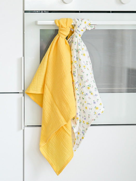 Tuotekuva_harso_soft_yellow_pastel_flowers.jpg