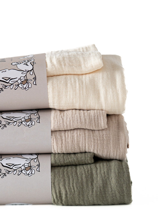 Tuotekuva_vauvanpussilakanat_Ivory_light_beige_olive