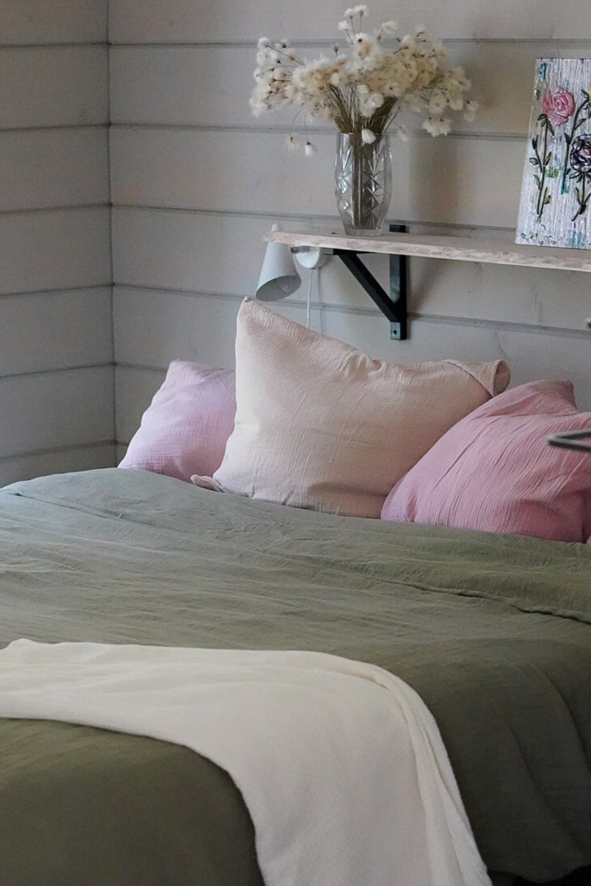 Tuplapussilakana_olive_tyynyliina_old_rose_light_beige.jpg
