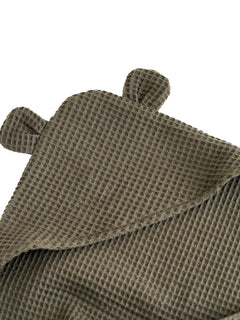 Tuotekuva_huppupyyhe_nalle_dark_green