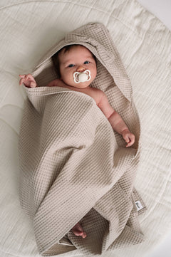Tuotekuva_huppupyyhe_rusetilla_light_beige.jpg