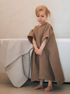 Tuotekuva_kylpyponcho_nalle_brown_2