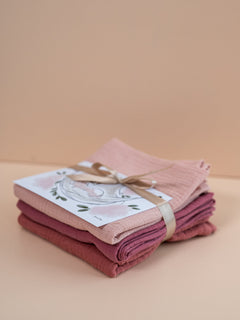 [nude pink, raspberry, dark apricot]