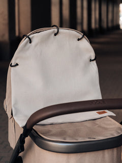 vohvelivaunu_verho_logolla__light_grey